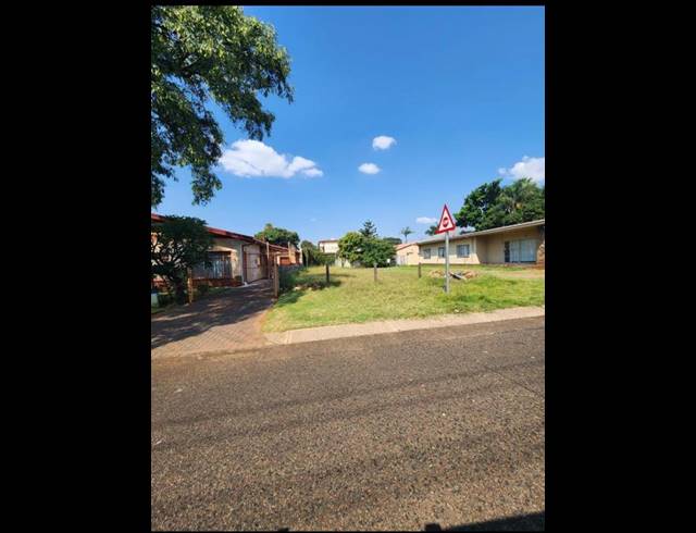 LAND FOR SALE IN LAUDIUM